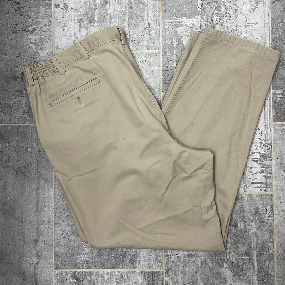 st john's relaxed fit khakis pleated with extended waist. 46x34. Big and Tall